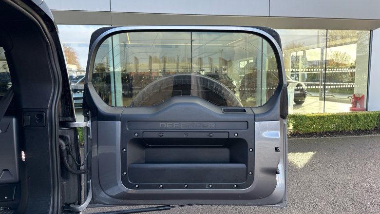 Land Rover Defender 3.0 D300 X 90 3dr Auto Diesel Estate